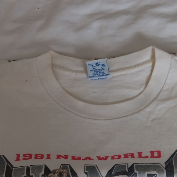 Vintage Bulls 1991 NBA World Tee.Size Large - Picture 7 of 9